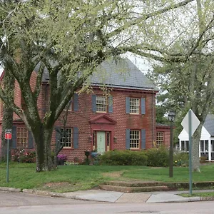 Hotel Manor, Williamsburg